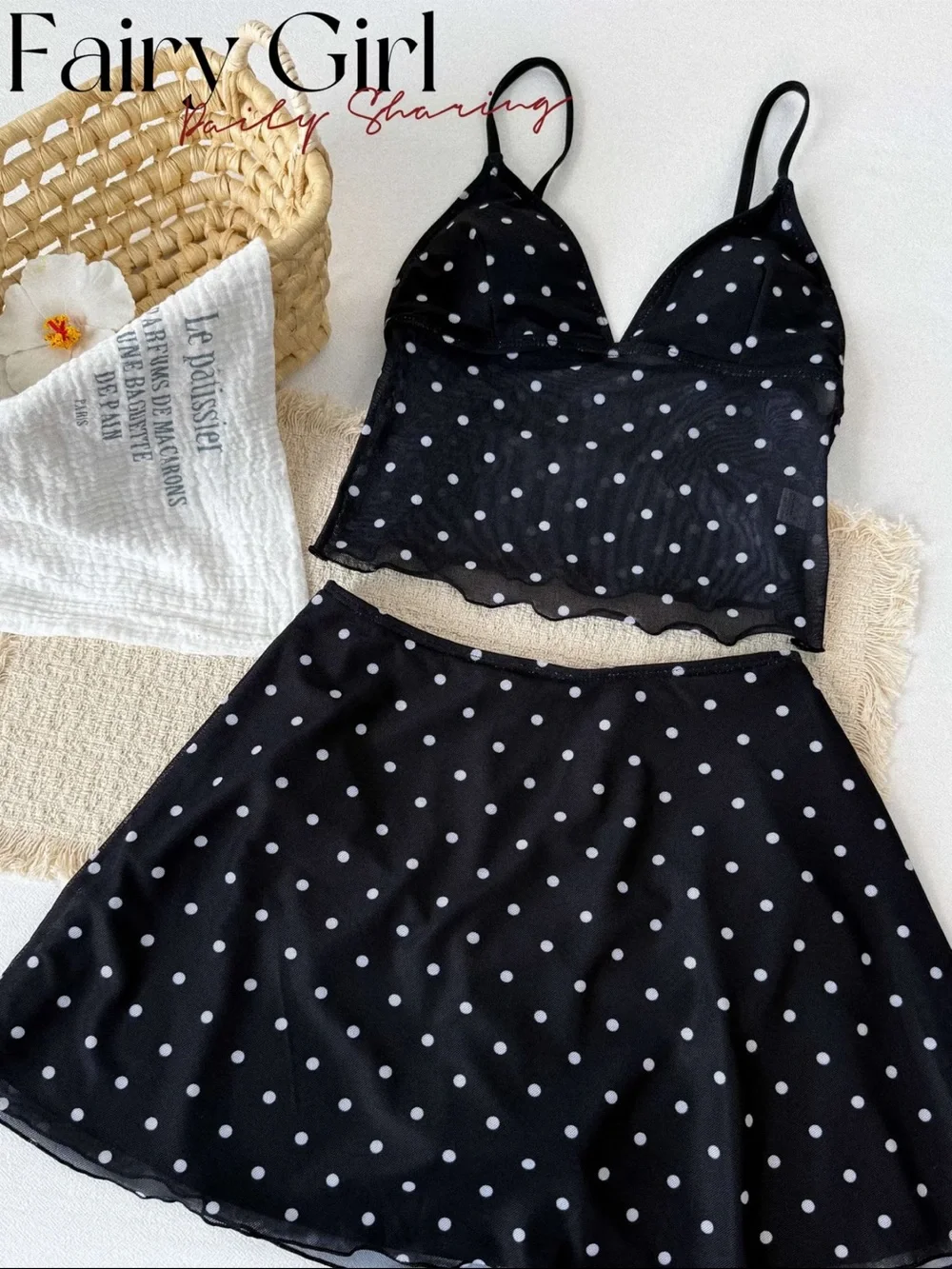 N/A black polka